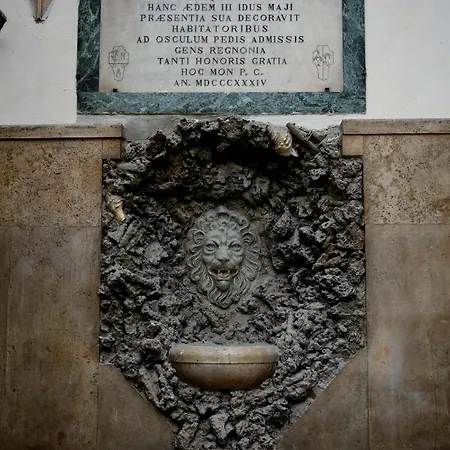 Pensión Palazzo Papa Gregorio Xvi *